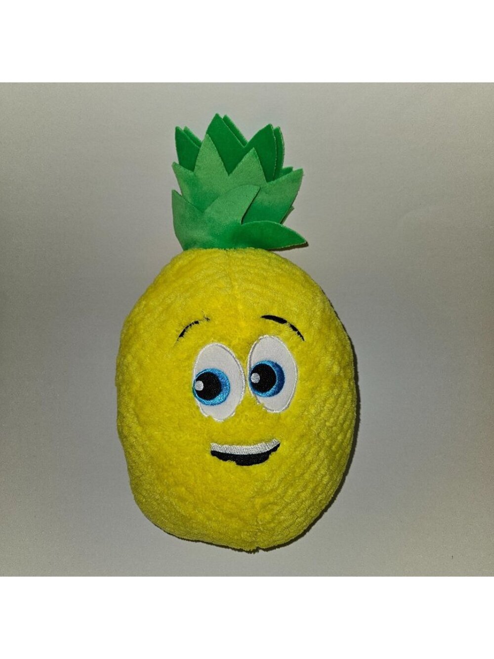 Pineapple Plush 12" VidantaWorld VW Vidanta World Souvenir Anthropomorphic Face
